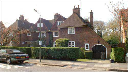 081 Hampstead Way